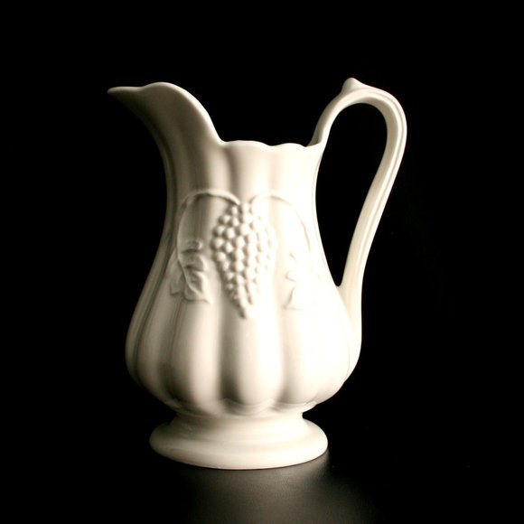 VTG Red Cliff Ironstone Small 6.5" - 7 3/4" Offwhite Grapes Pitcher - Picture 2 of 9